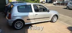 2001 Renault Clio 2.0 Sport ph1 172