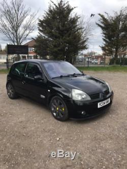 2004 Renault Clio 182 Sport F/F (Rare Black / Gold Metallic)