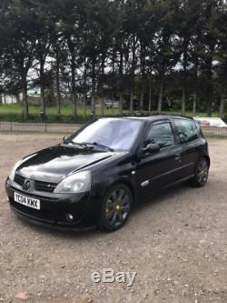 2004 Renault Clio 182 Sport F/F (Rare Black / Gold Metallic)