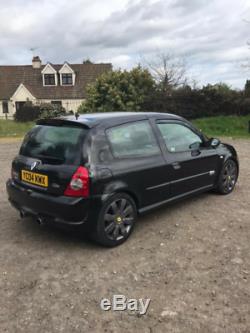 2004 Renault Clio 182 Sport F/F (Rare Black / Gold Metallic)