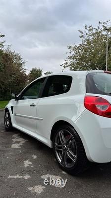 2010 Renault Clio RenaultSport 200