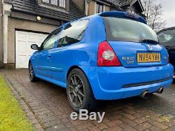 Racing Blue Renault clio sport 182