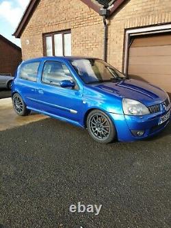 Renault clio 182 sport