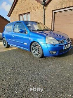 Renault clio 182 sport