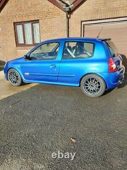 Renault clio 182 sport